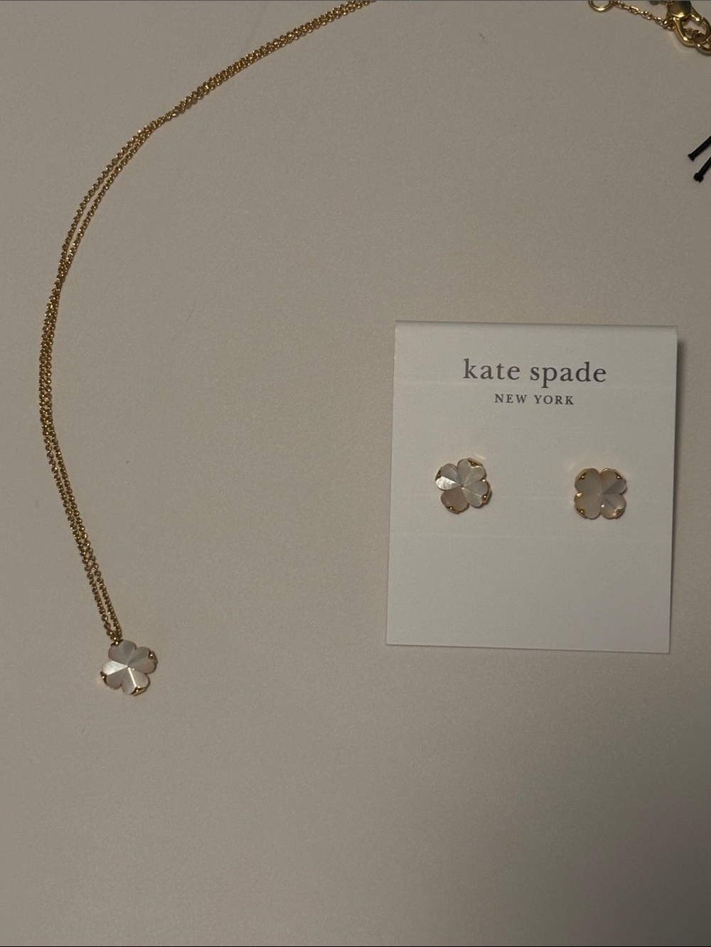 Kate Spade flower pendant/stud set - Picture 12 of 15